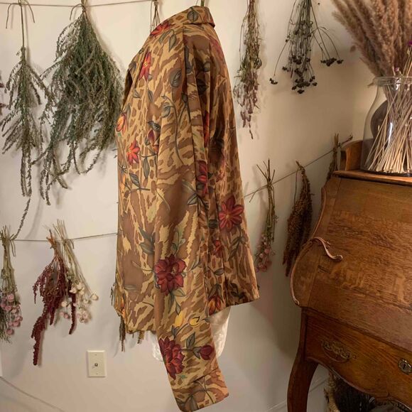 Liz Baker Essentials Plus Size Silk Like Blouse Botanical Pattern 16 - Picture 6 of 12